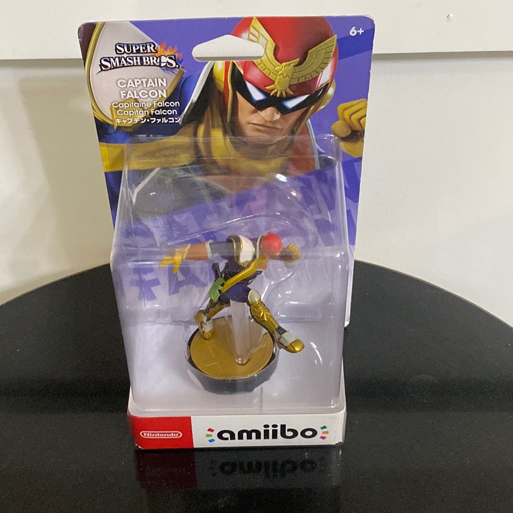 New Sealed Captain Falcon Amiibo Super Smash Bros 2014 Wave 2 Unopened